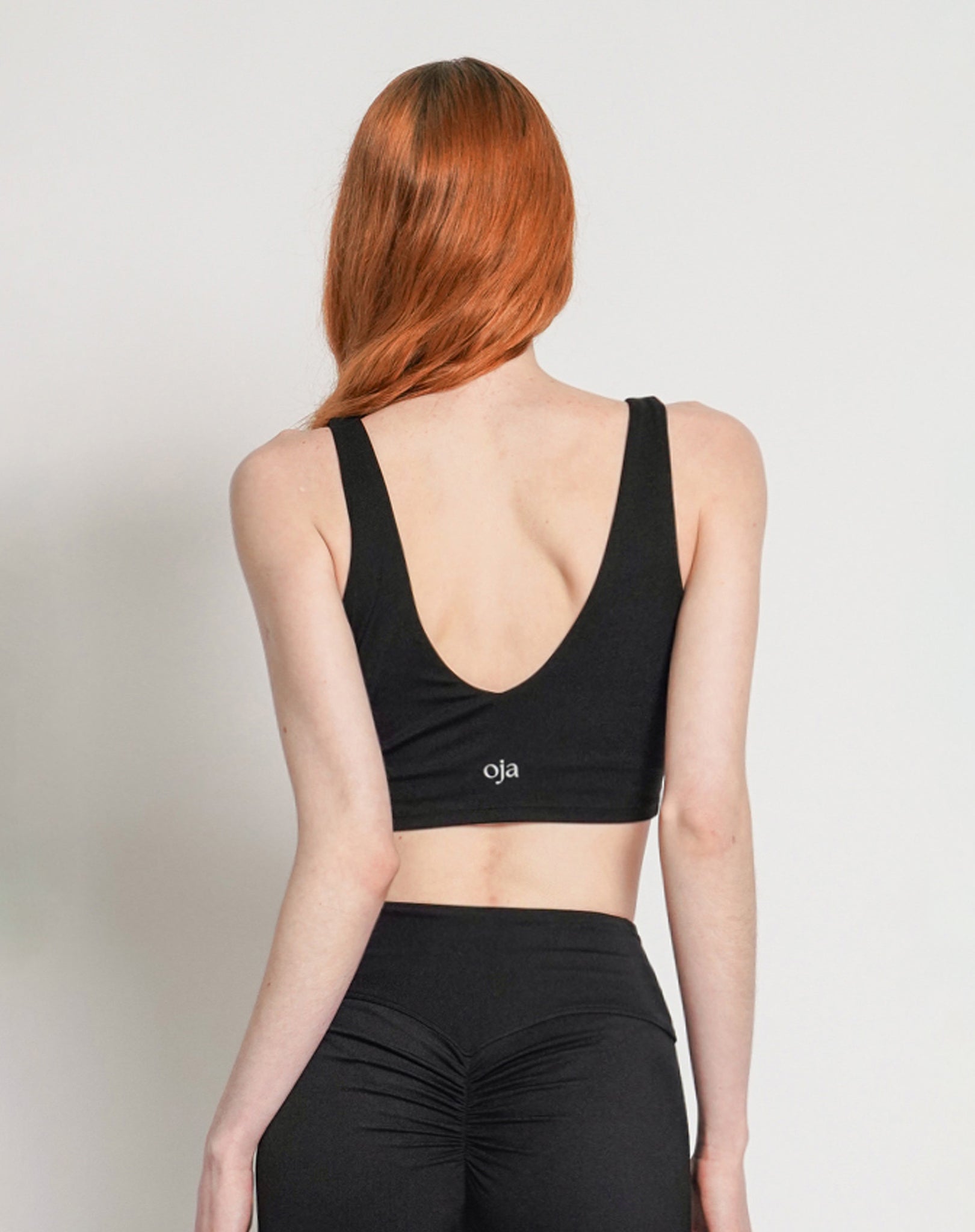 BEFREE U-scooped Top - Black