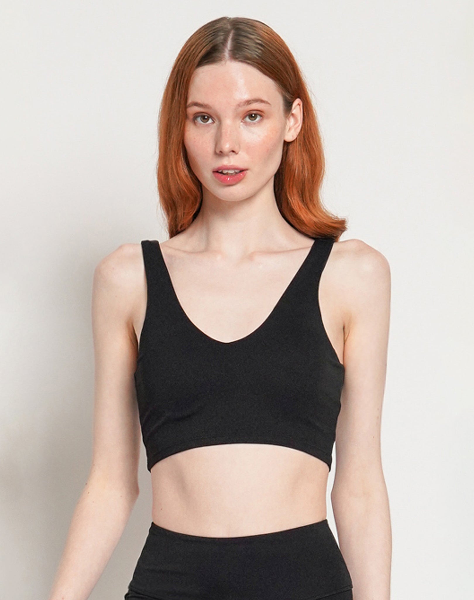 BEFREE U-scooped Top - Black