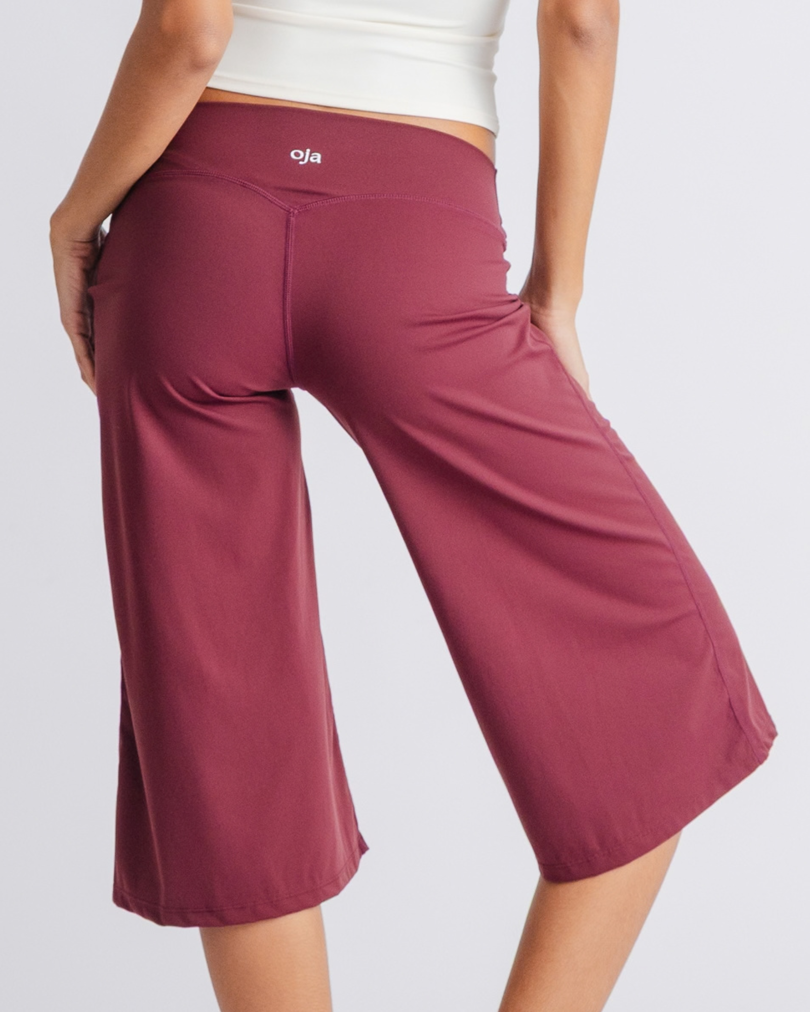 Wideleg Capri - Red Berry