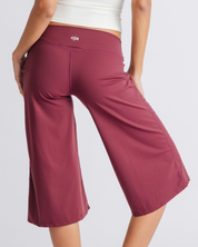 Wideleg Capri - Red Berry