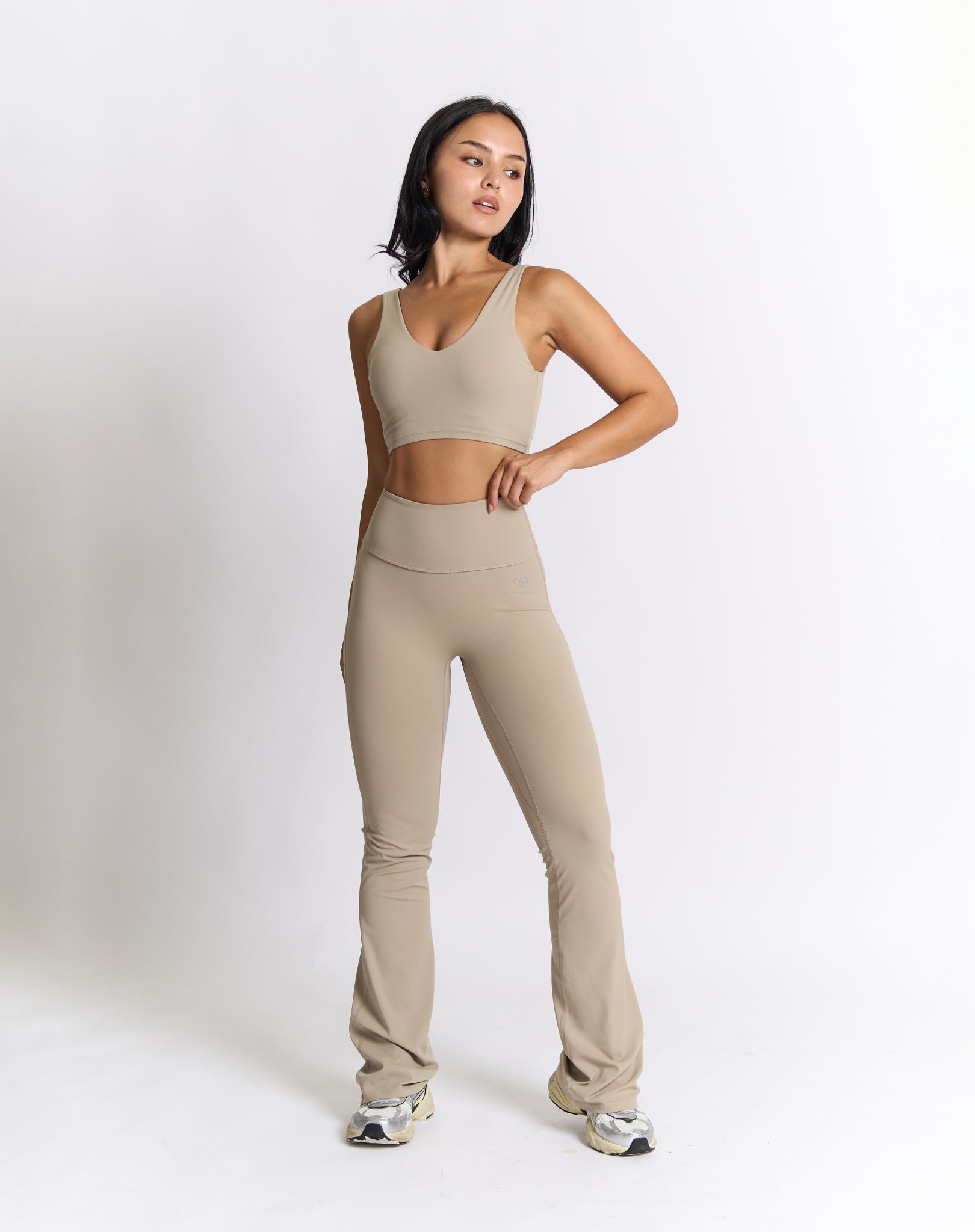 BEFREE_-_Flared_Leggings_Almond_6_50b90e53-68e6-4655-ae14-258723a911b5.jpg