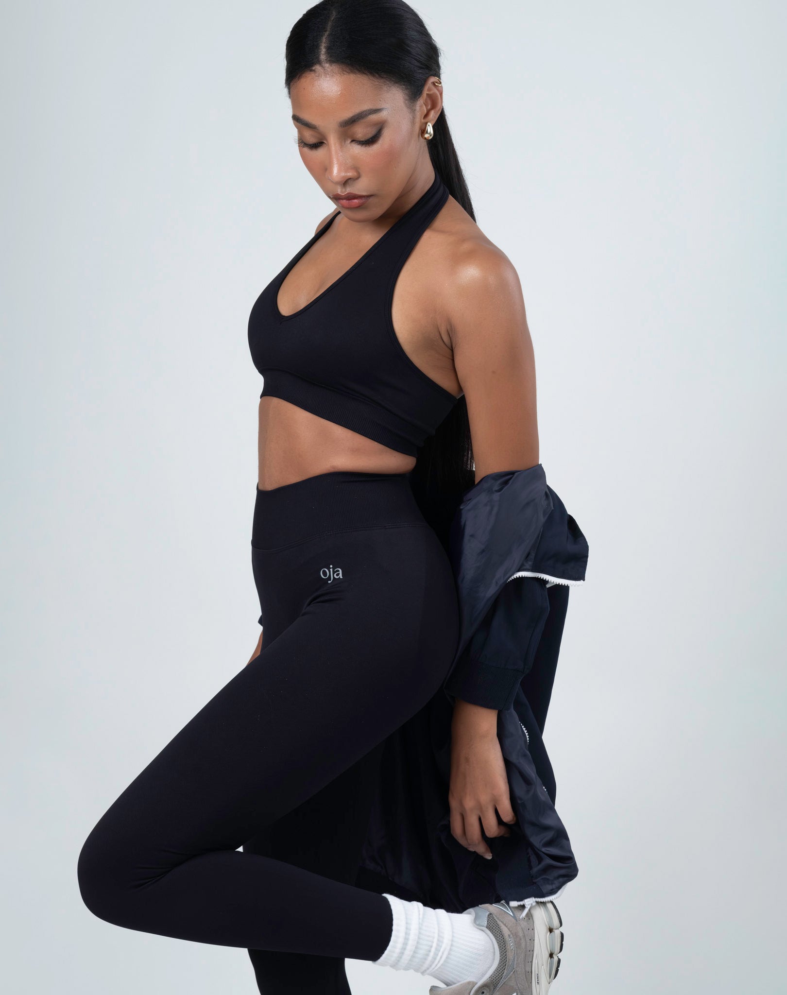 Elira_-_Leggings_Black_8266be58-161a-4e31-811e-836ff193642f.jpg