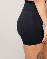 Elira Shorts - Black