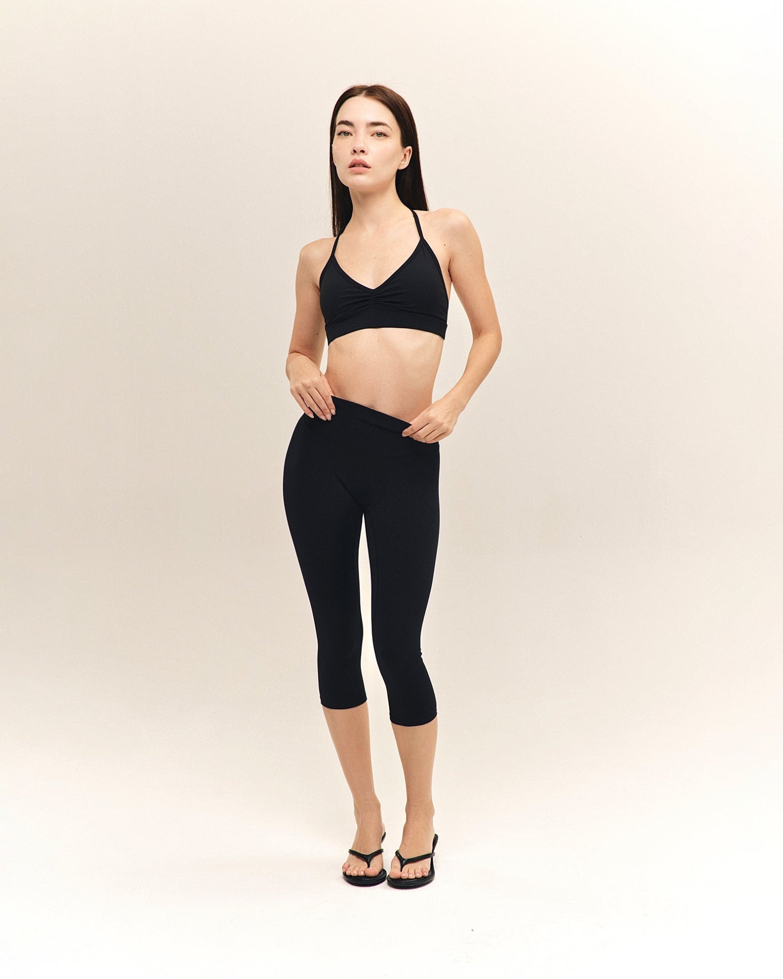 ojawear-capri-leggings-black-2.jpg